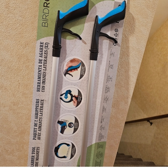 White and Blue Garden Pruning Shears with Curved Handles - Picture 9 of 13